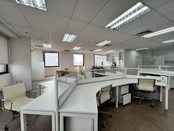Lippo Centre (D2), Office #558113761
